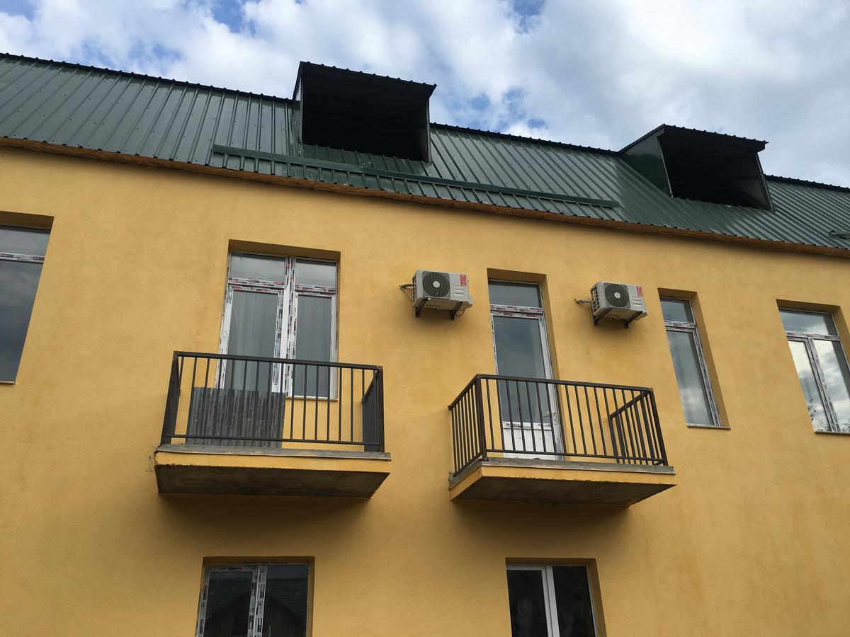Kmg Hotel Khashuri Екстериор снимка