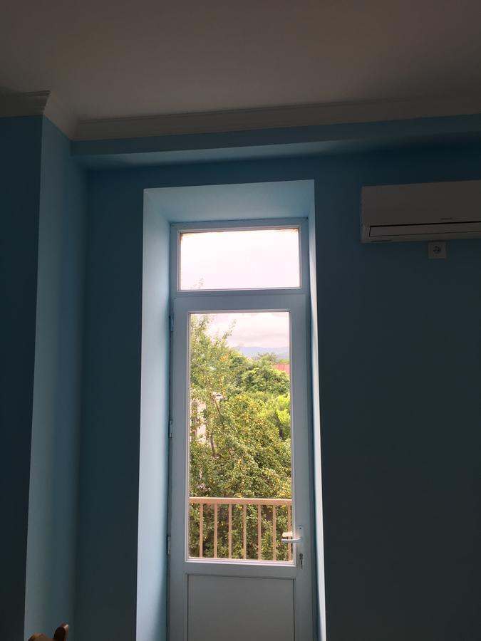 Kmg Hotel Khashuri Екстериор снимка