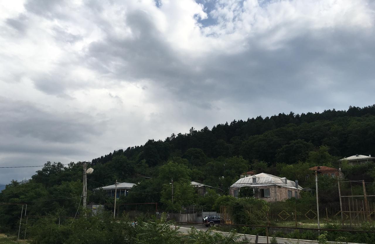 Kmg Hotel Khashuri Екстериор снимка