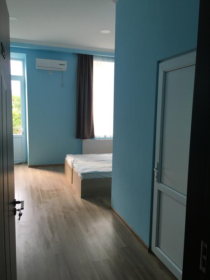 Kmg Hotel Khashuri Екстериор снимка