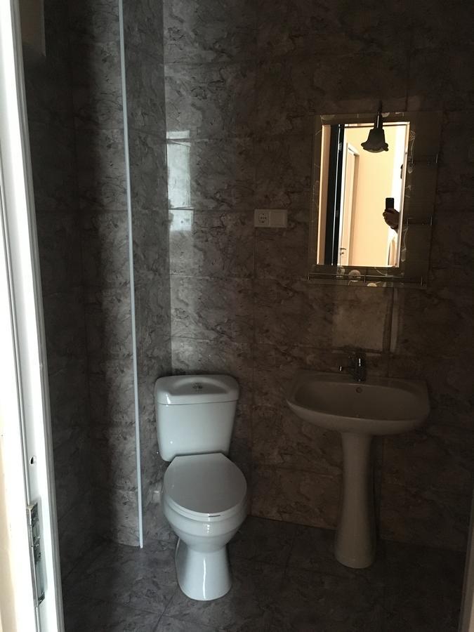 Kmg Hotel Khashuri Екстериор снимка