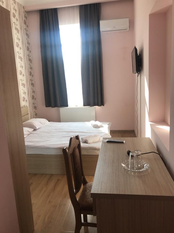 Kmg Hotel Khashuri Екстериор снимка