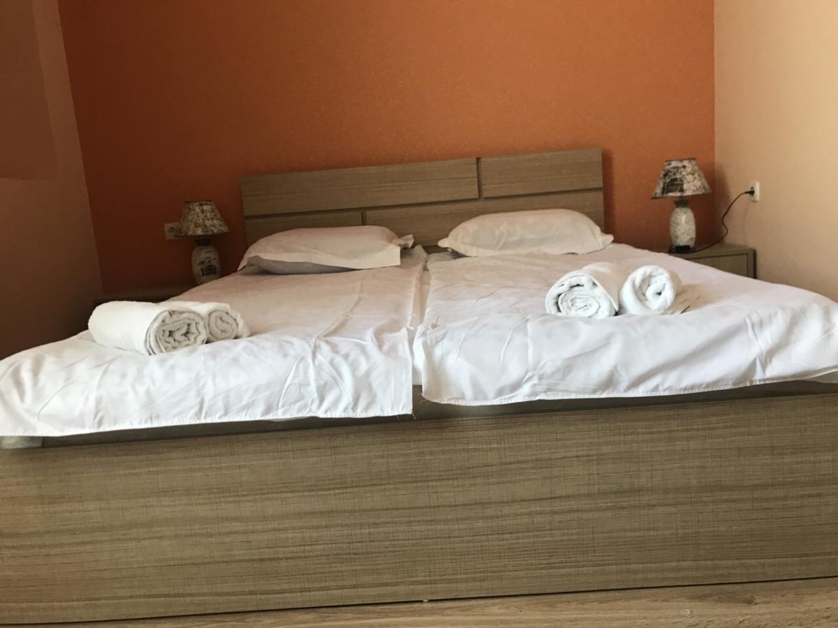 Kmg Hotel Khashuri Екстериор снимка