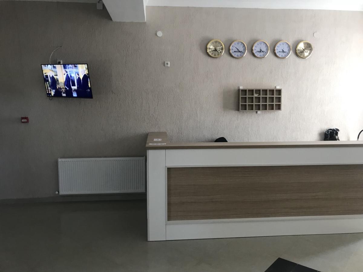 Kmg Hotel Khashuri Екстериор снимка