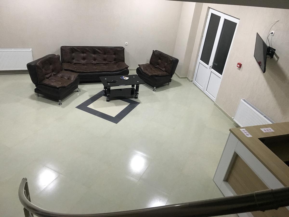 Kmg Hotel Khashuri Екстериор снимка