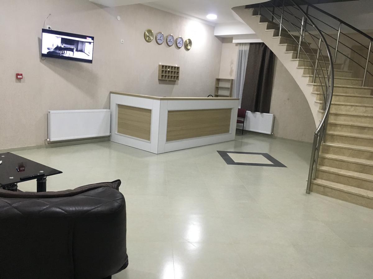 Kmg Hotel Khashuri Екстериор снимка
