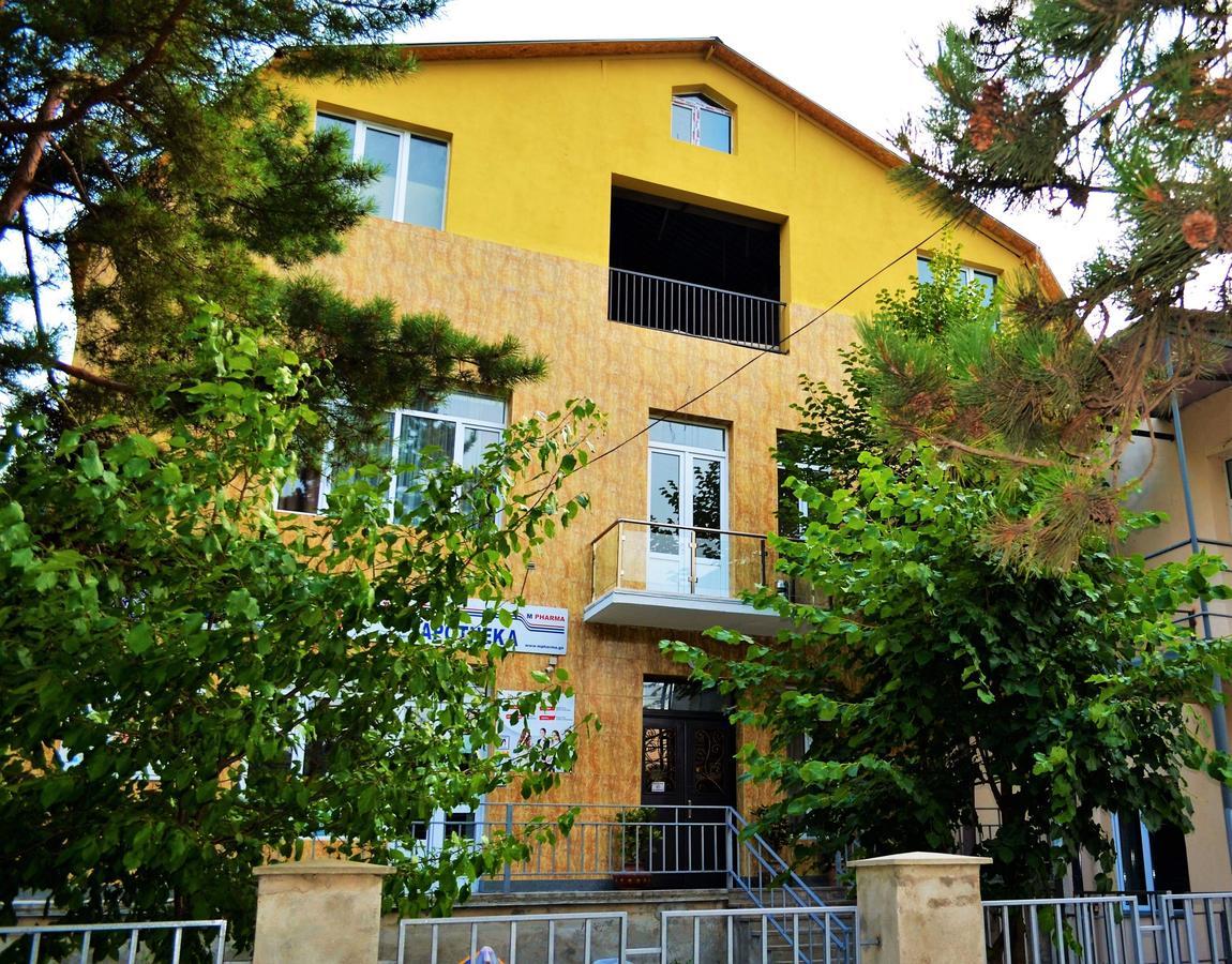 Kmg Hotel Khashuri Екстериор снимка